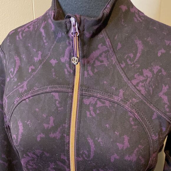 LULULEMON Women’s black purple Beautiful Baroque Zinfandel Forme Jacket - Picture 2 of 7